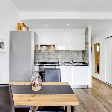 Апартаменты Modern In Playa De Americas Плая-де-лас-Америкас