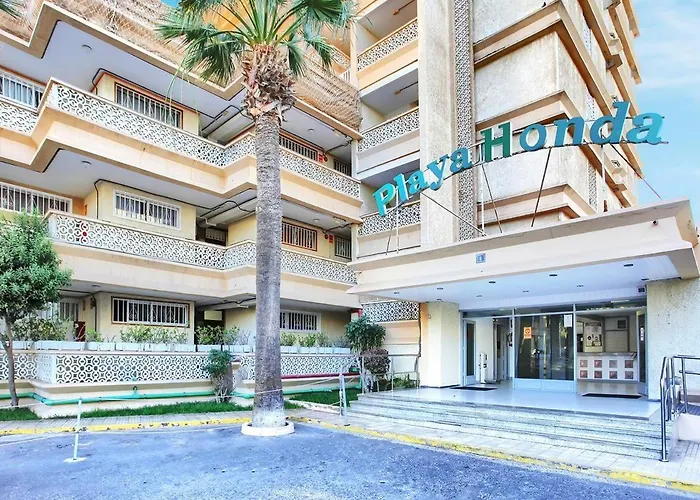 Modern Playa Honda In Playa De Americas 公寓 *