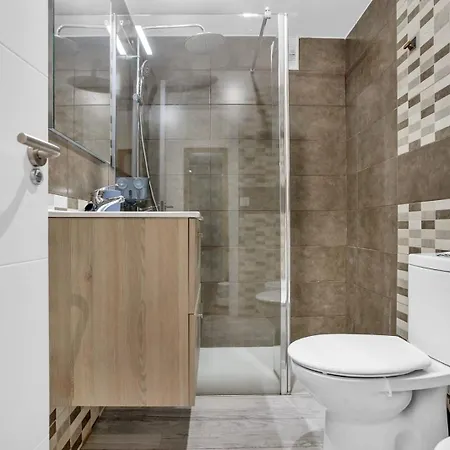 Modern Playa Honda In Playa De Americas * 플라야데라스아메리카스