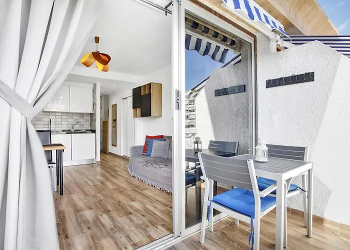 Modern Playa Honda In Playa De Americas アパート プラヤ・デ・ラス・アメリカス